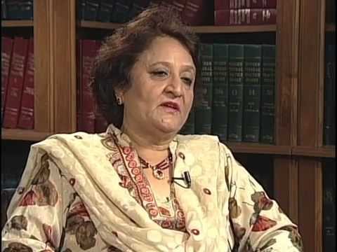 Bushra Ansari's Family is a Clan of Celebrities - Here is HOW?