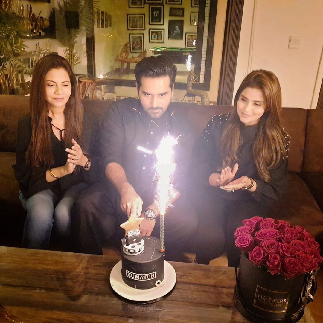 Humayun Saeed Celebrated his Birthday with his Family