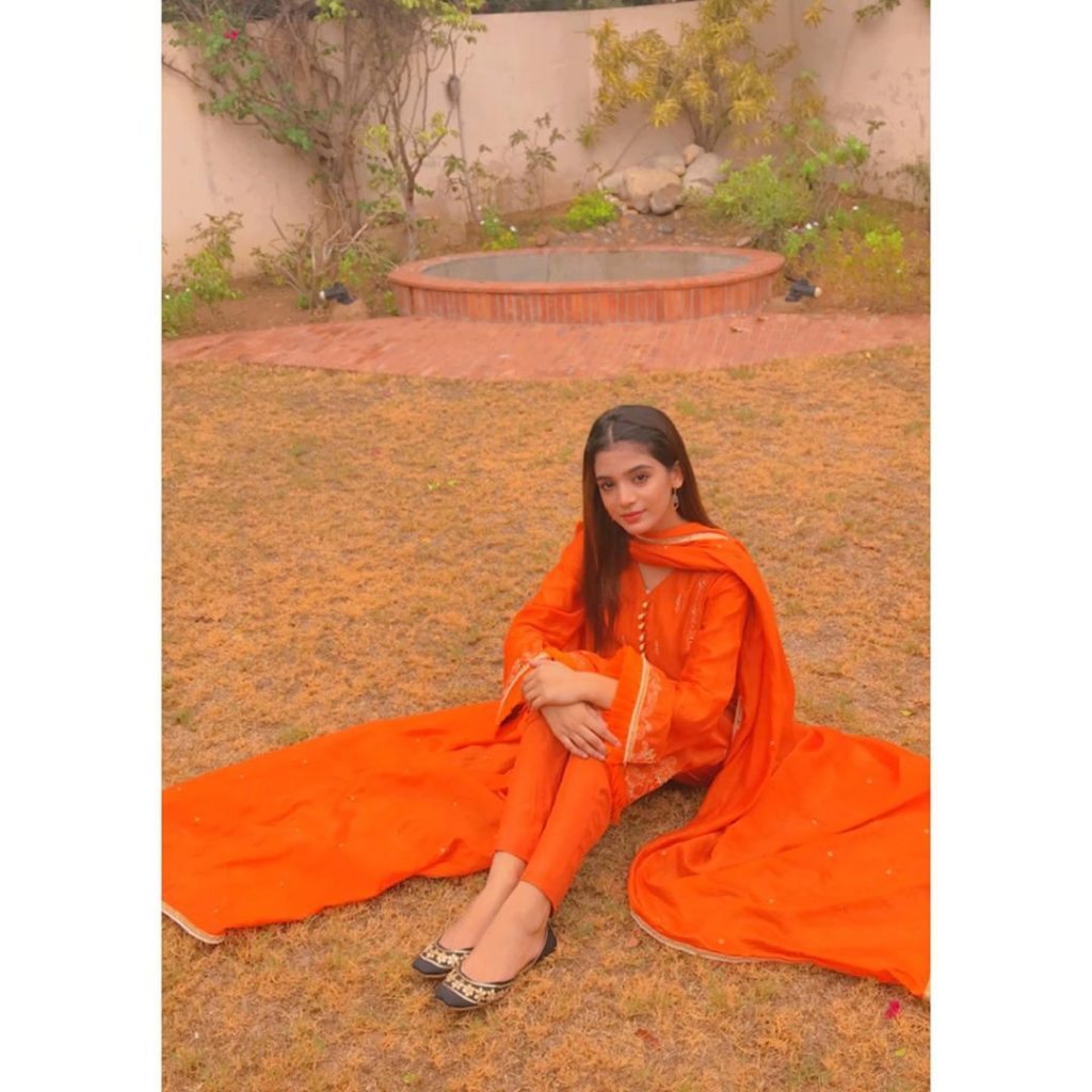Beautiful Actress Laiba Khan Latest Pictures | Reviewit.pk