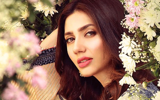 How Rich is Mahira Khan – A Glance On The Net Worth