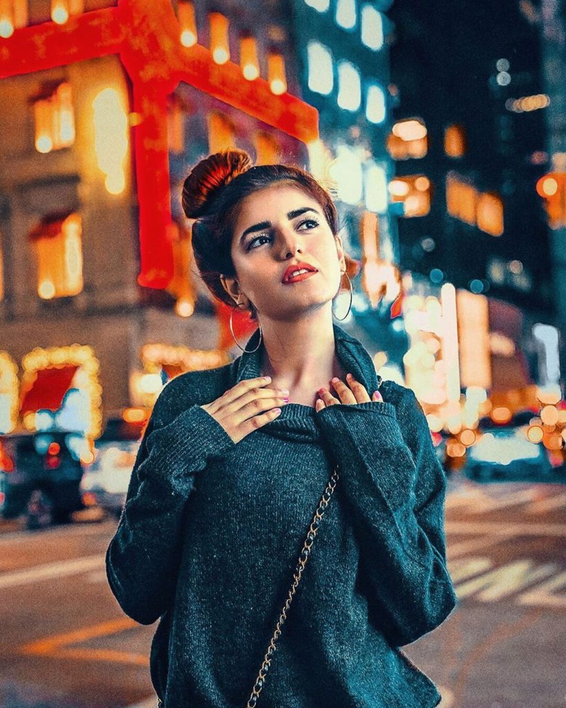 Classy Pictures of Momina Mustehsan From All Over The World