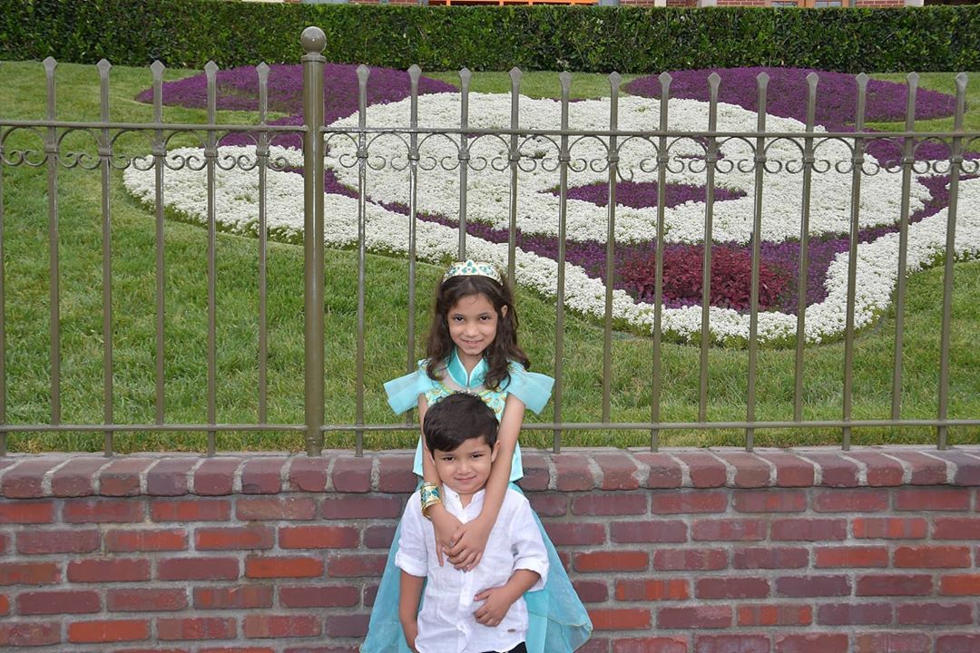 Complete Family Pictures of Sana Fahad and Fahad Mustafa Reviewit.pk