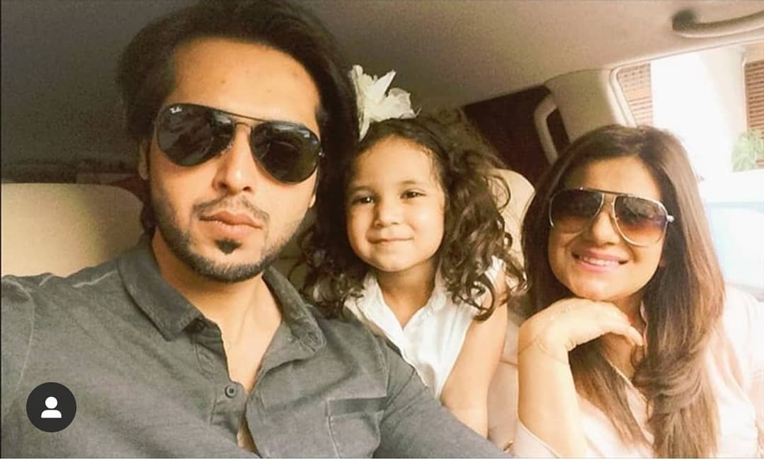 Complete Family Pictures of Sana Fahad and Fahad Mustafa Reviewit.pk