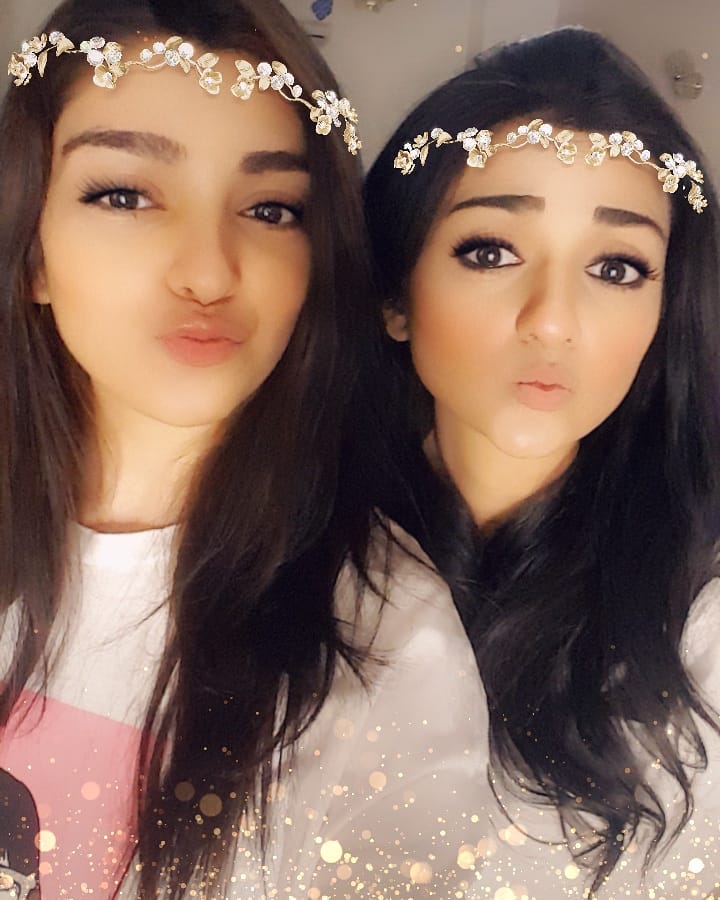 Sarah Khan with her Sister Aisha Khan - Latest Pictures
