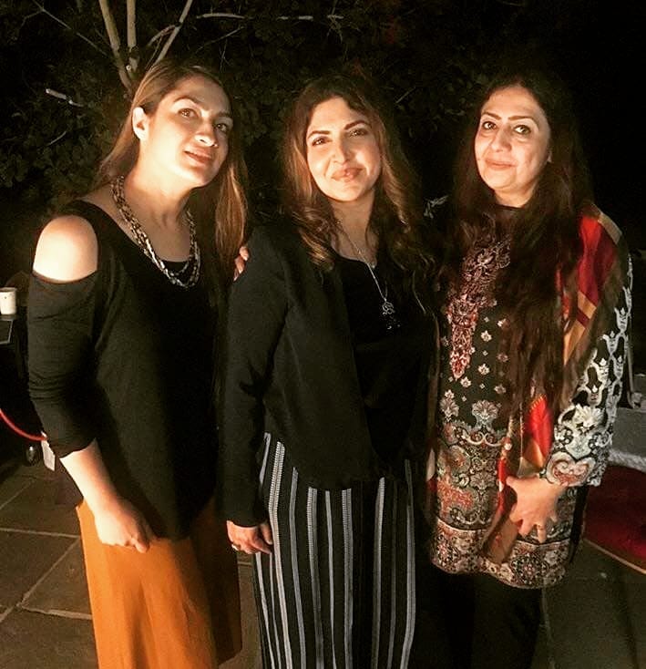 Dazzling Pictures of Shagufta Ejaz with Her Family