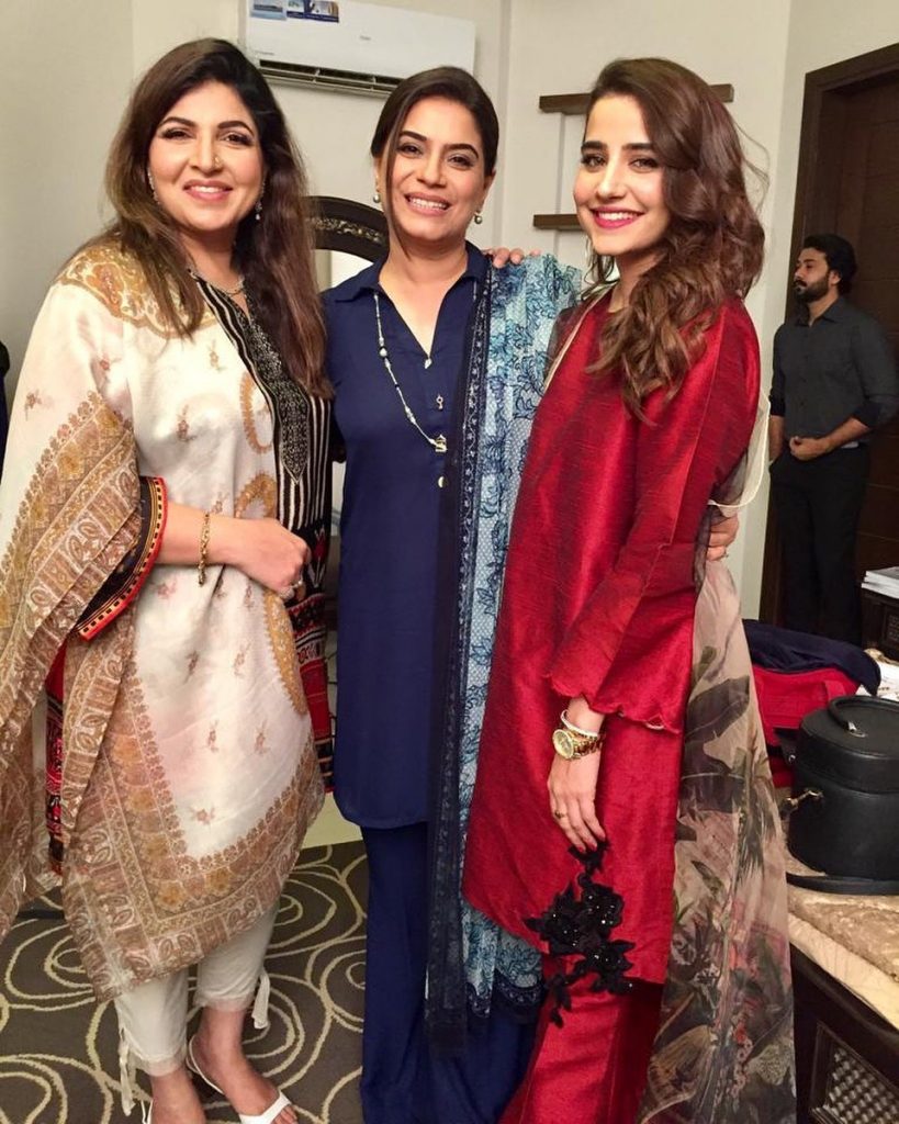 Dazzling Pictures of Shagufta Ejaz with Her Family