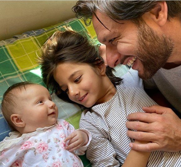 Adorable Video Of Shahid Afridi With His Little Daughter