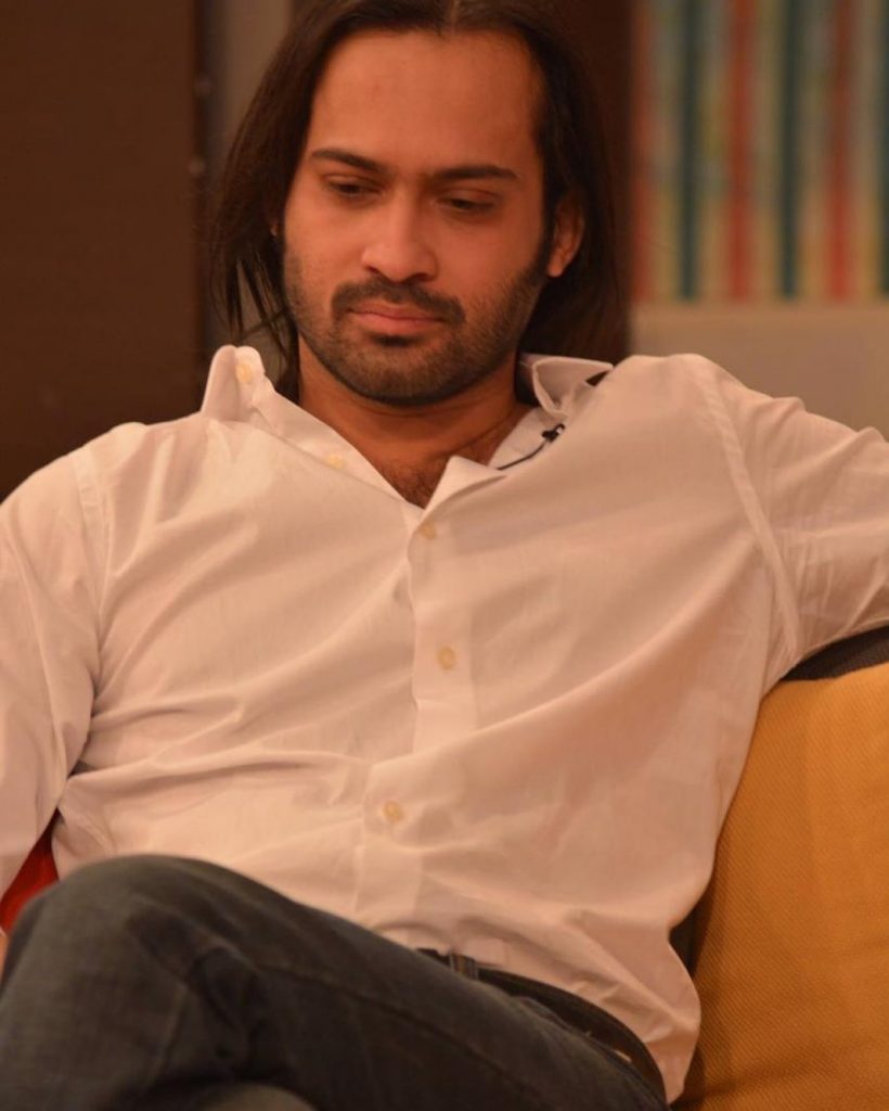 25 Styles of Waqar Zaka That Helped Him Evolved as a Star