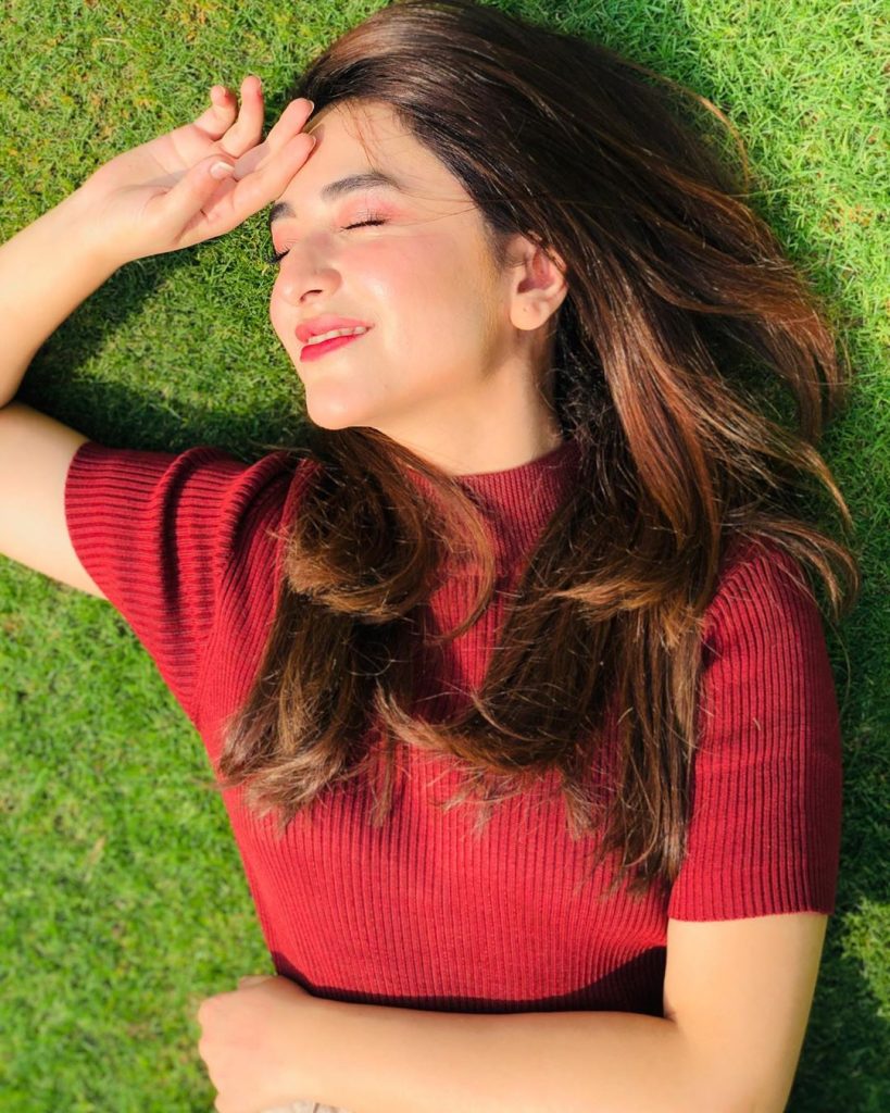 Artistic Pictures of Yumna Zaidi That Are Just Lovely