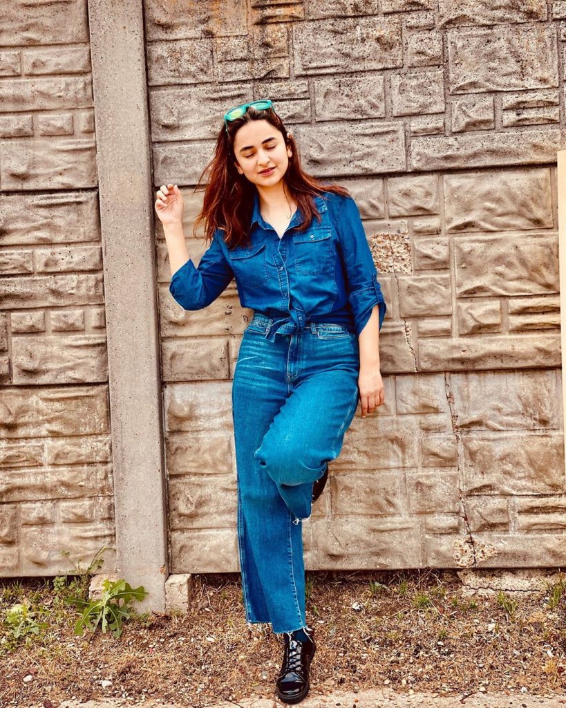 Artistic Pictures of Yumna Zaidi That Are Just Lovely