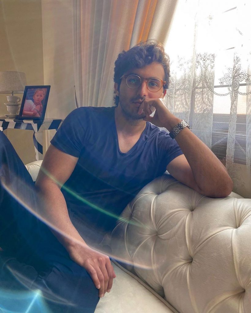 20 Pictures Of Shahroz Sabzwari’s House