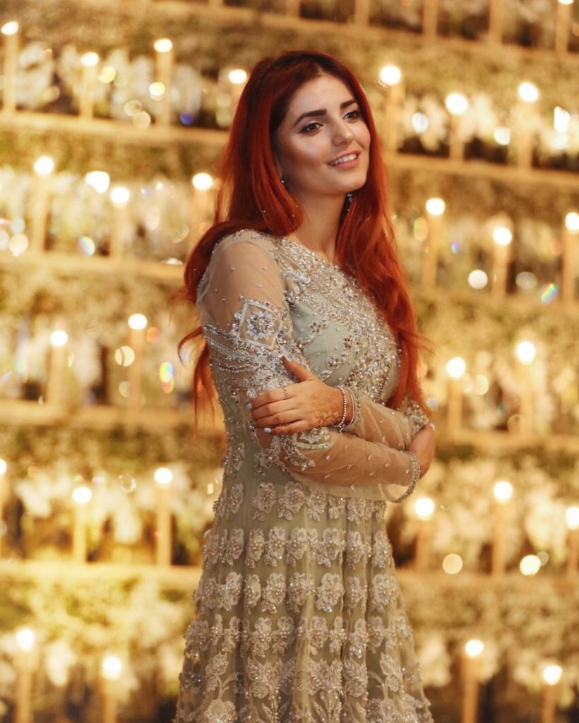 40 Amazing Pictures of Momina Mustehsan