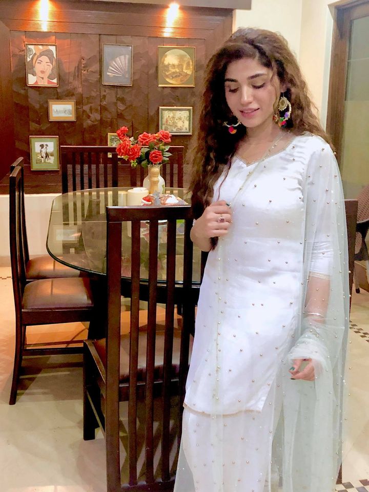 Actress Amna Malick Latest Clicks from Instagram