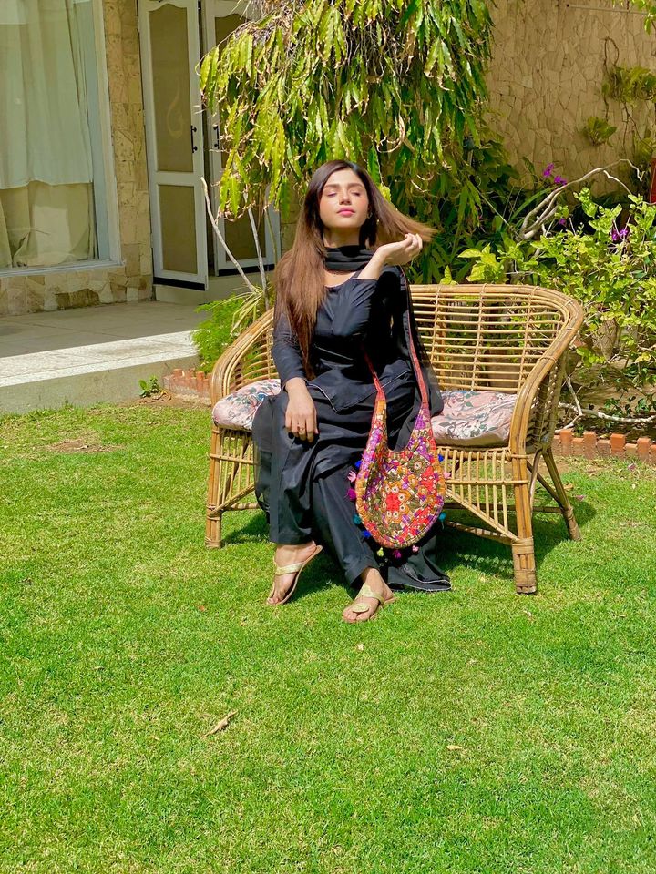 Actress Amna Malick Latest Clicks from Instagram