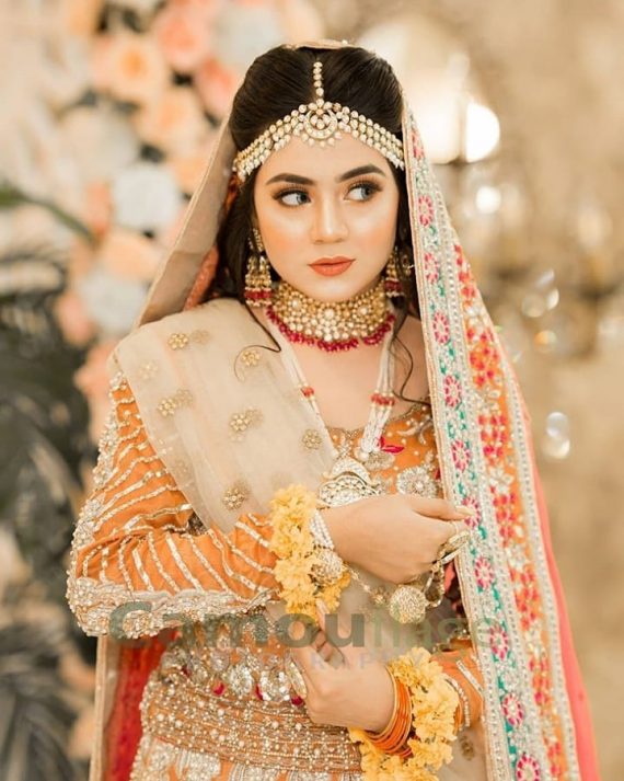 Famous Tik Toker Areeka Haq Latest Bridal Photo Shoot | Reviewit.pk