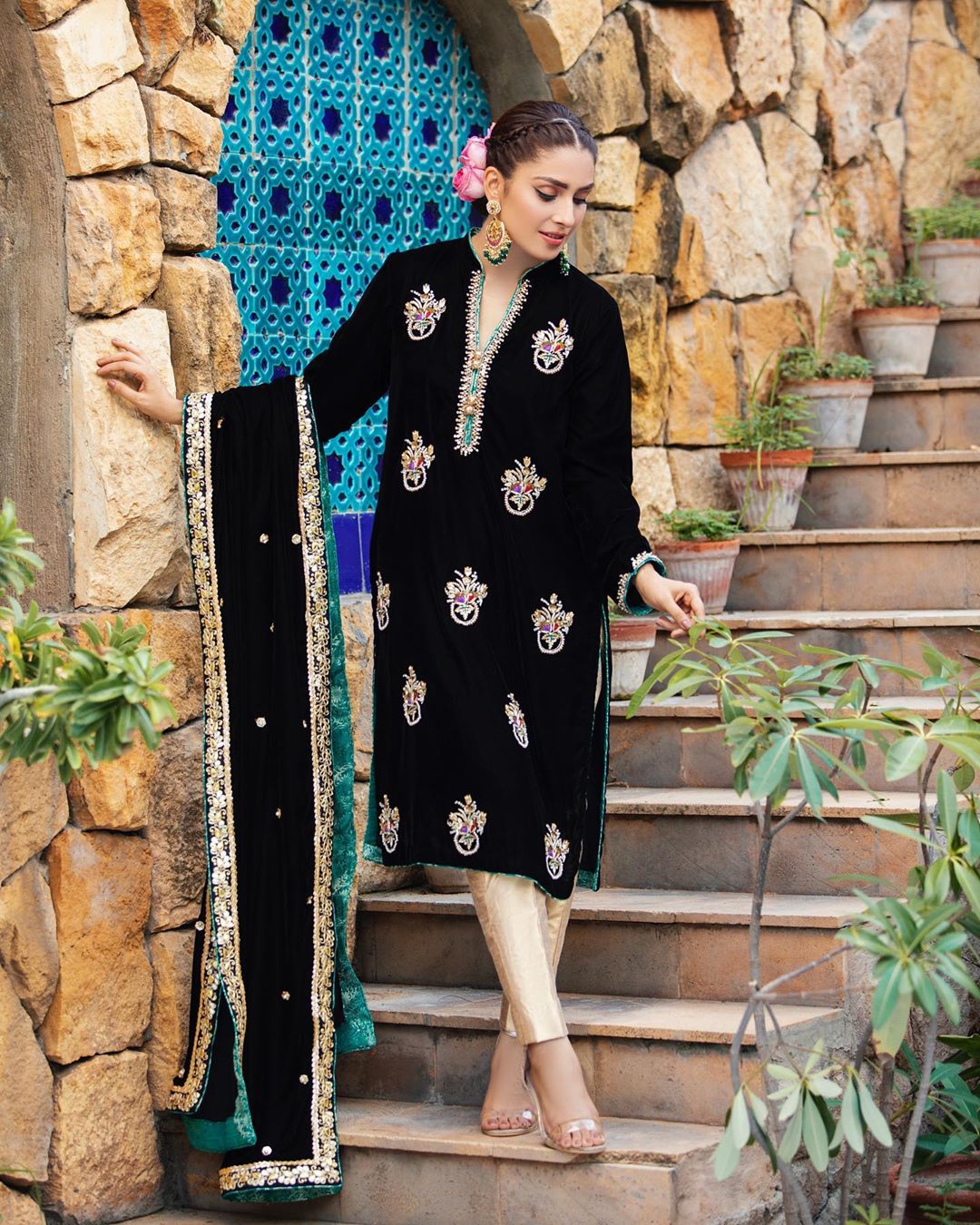 Ayeza Khan is Looking Gorgeous in this Black and Green Dresses by RJ’s Pret