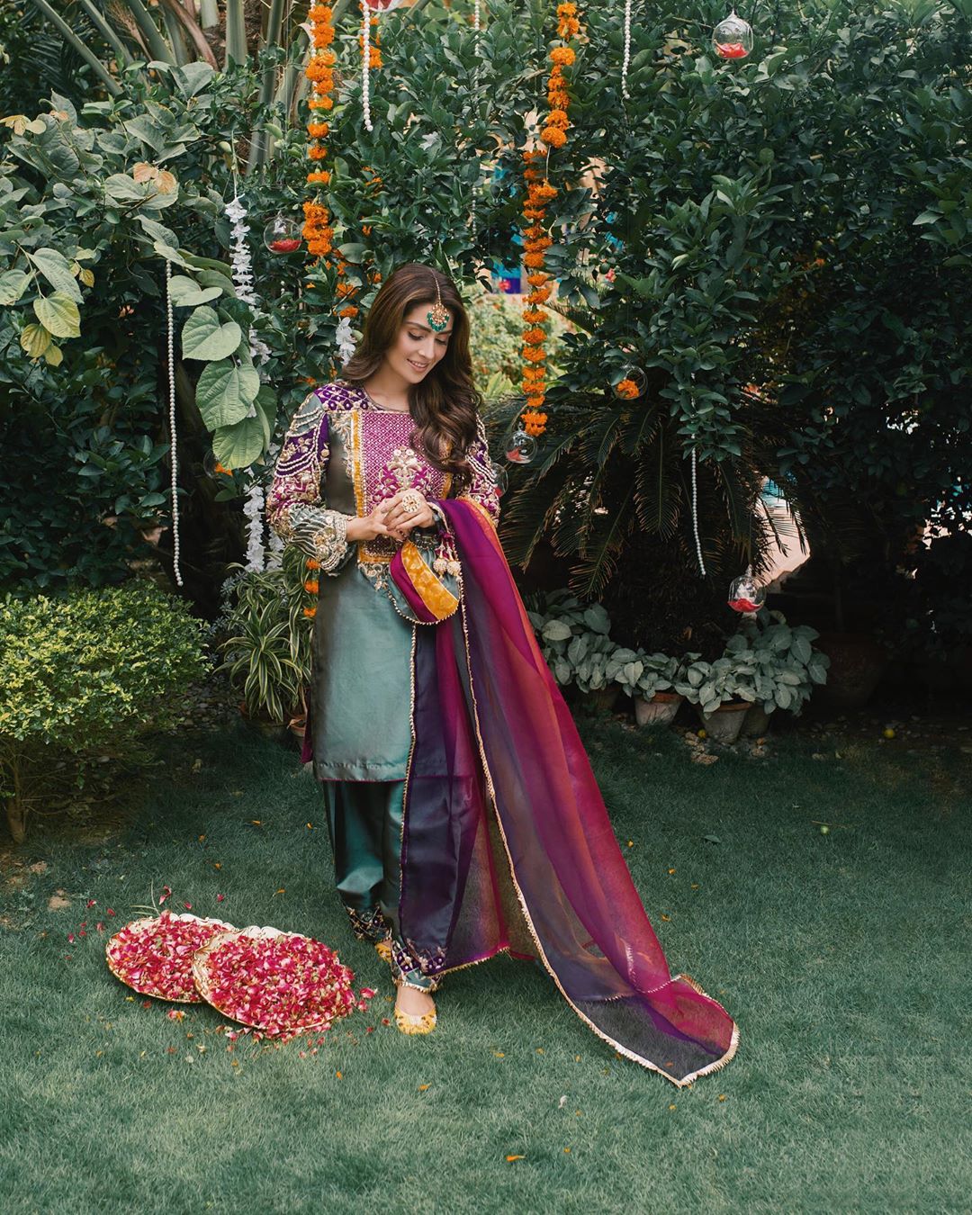 Ayeza Khan Looking Gorgeous in Latest Shoot for RJ’s Pret