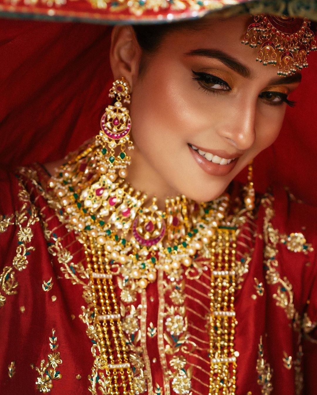 Beautiful Ayeza Khan Bridal Shoot for Bridal Couture "Zehnaseeb" by Zaaviay