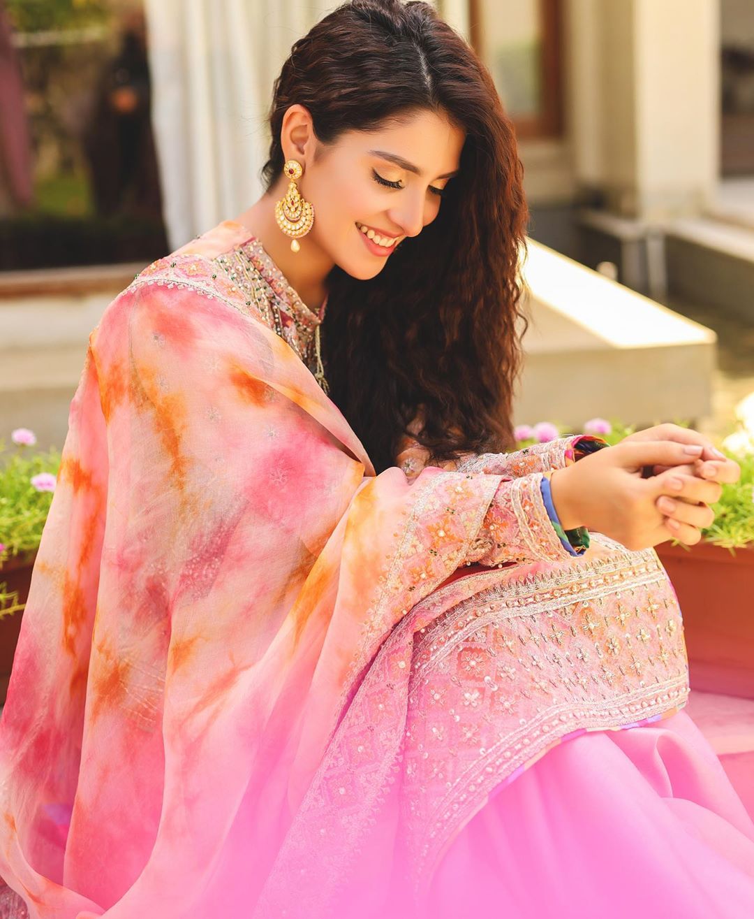 Ayeza Khan looking Gorgeous in Eid Day 2 Pictures