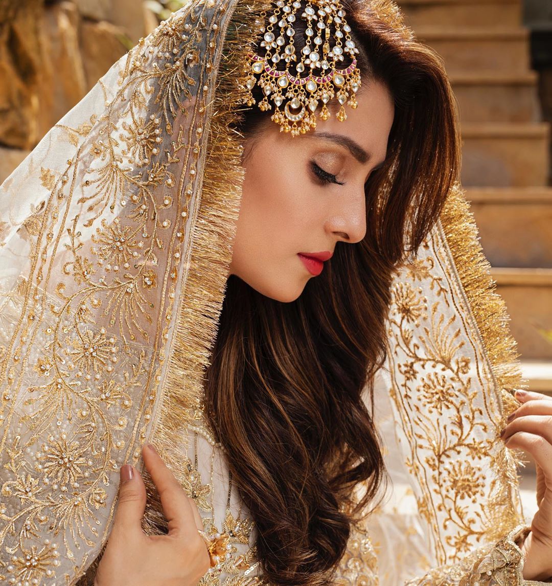 Ayeza Khan Latest Shoot for RJ-Pret