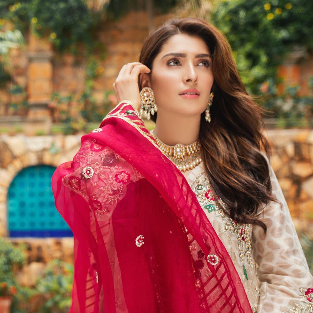 Ayeza Khan Looking Gorgeous in Latest Shoot for RJ’s Pret