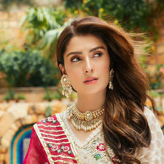 Ayeza Khan Latest Photo Shoot For Ansab Jahangir Studio