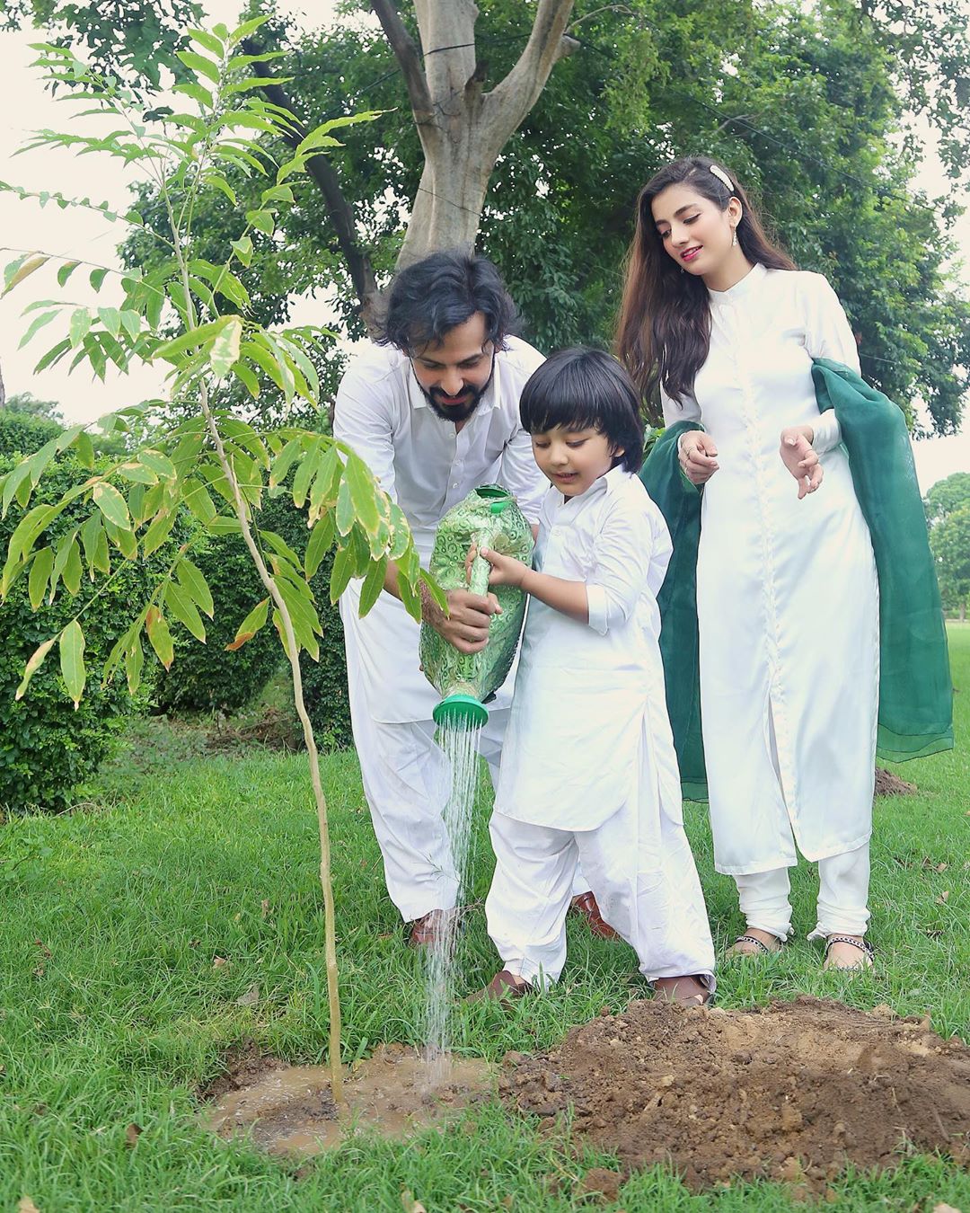 Bilal and Uroosa Qureshi Independence Day Pictures with Their Cute Son