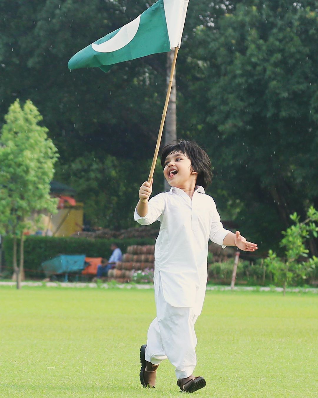 Bilal and Uroosa Qureshi Independence Day Pictures with Their Cute Son