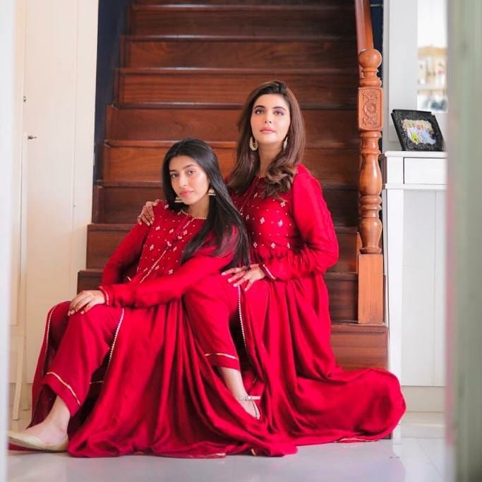 Eid Pictures Of Nida And Yasir's Family | Reviewit.pk