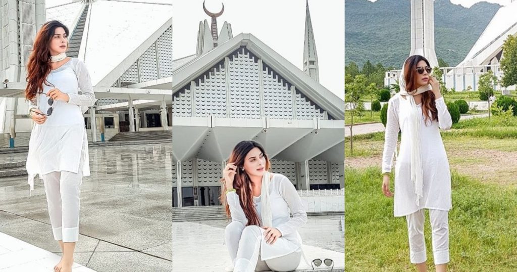 Eshal Fayyaz Criticized For Her Pictures In Mosque