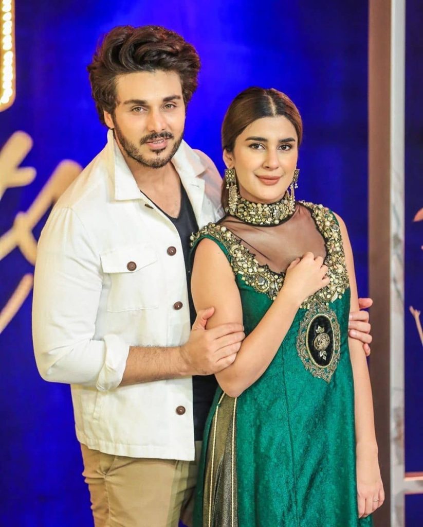 Gorgeous Kubra Khan's Pictures From The Sets Of Bol Nights With Ahsan Khan
