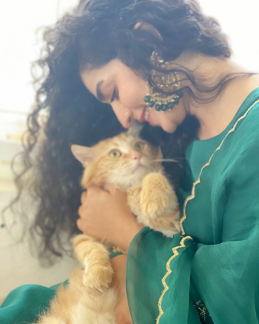 Hajra Yamin Beautiful Picture Collection from her Instagram