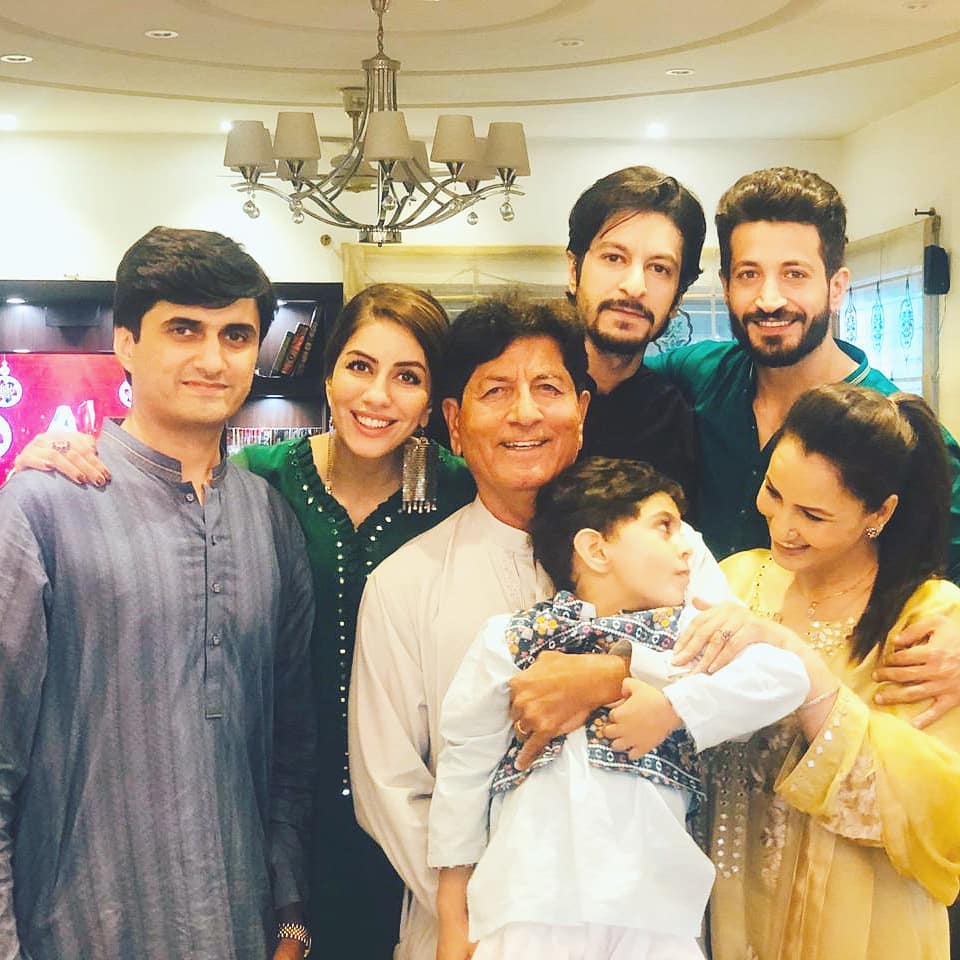 Here Are Happy Pictures Of Saba Faisal With Her Family