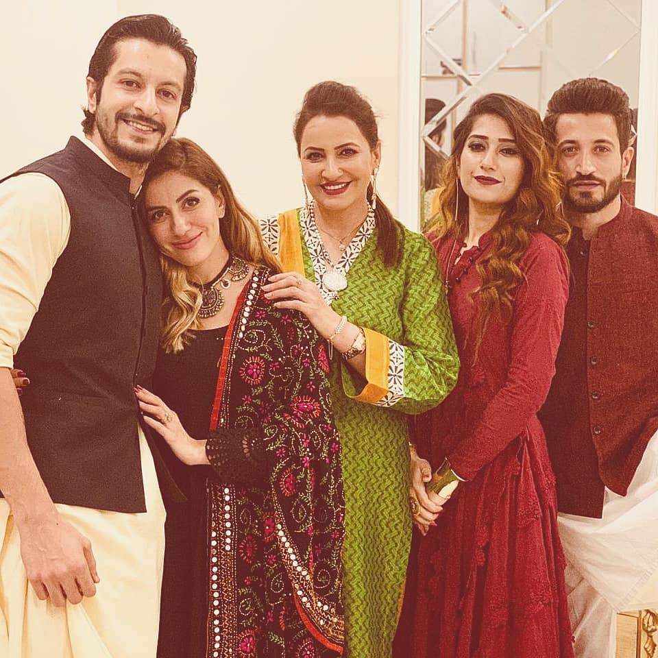 Here Are Happy Pictures Of Saba Faisal With Her Family