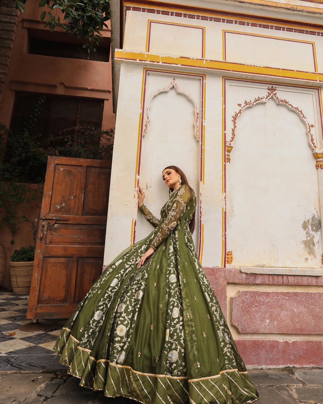 Hira Mani is Looking Beautiful and Gorgeous in Her Latest Bridal Shoot
