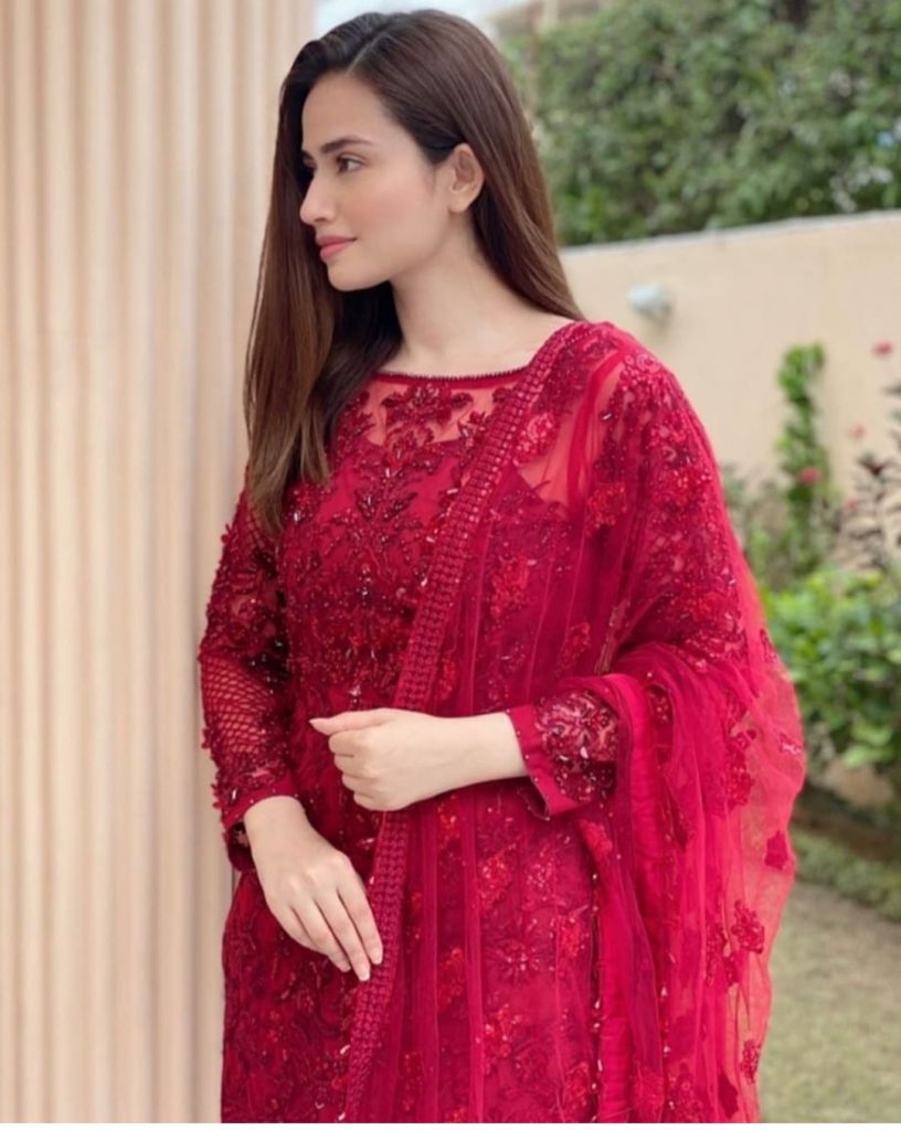 Sans Javed Looking Stunning In Rosy Red Dress