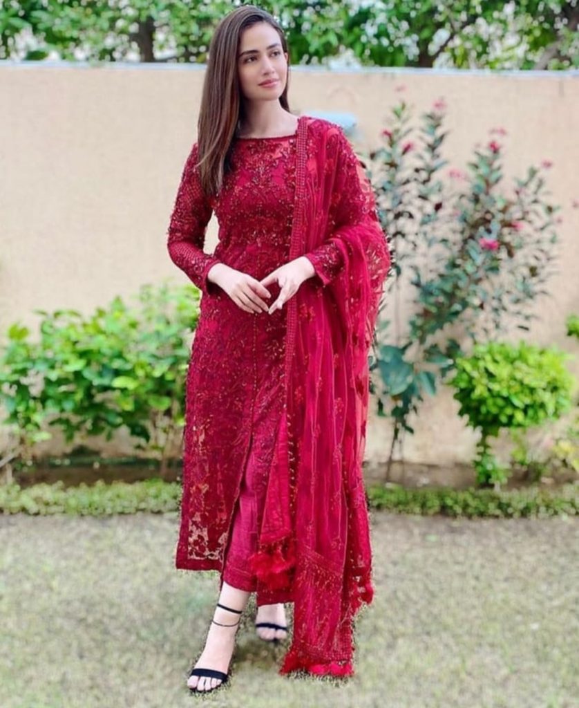 Sans Javed Looking Stunning In Rosy Red Dress