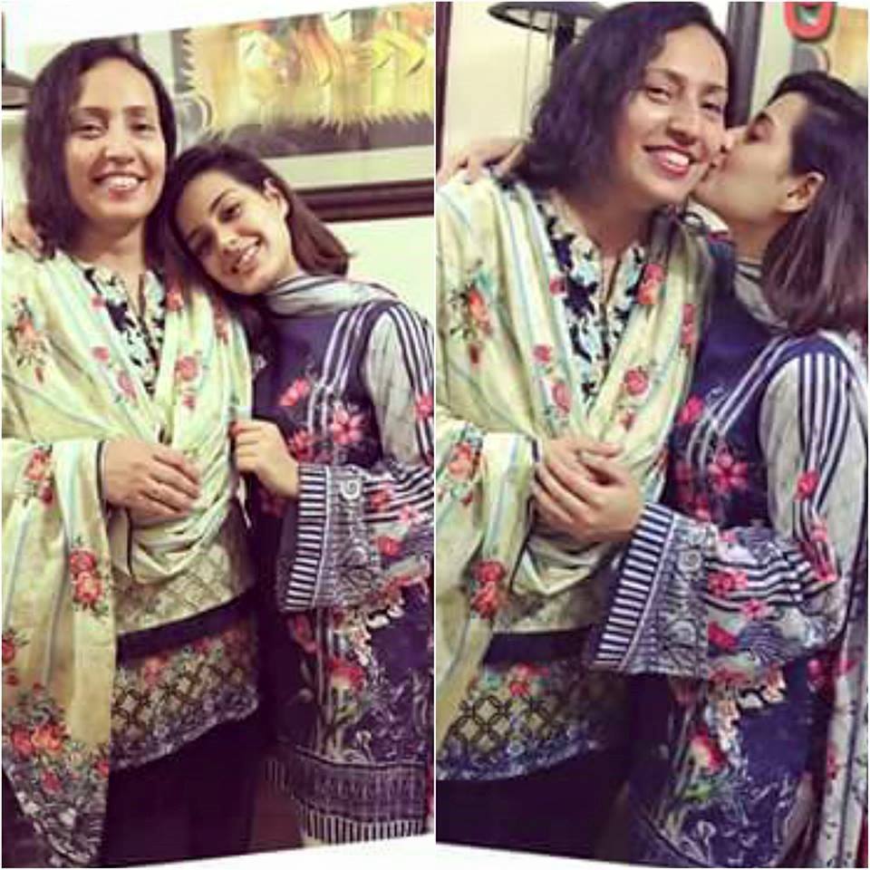 Iqra Aziz Beautiful Clicks with her Mother