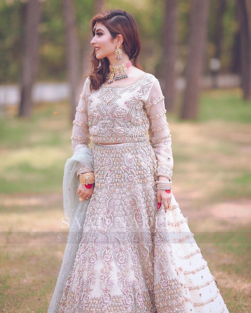 Kinza Hashmi Looks Elegant In Latest Bridal Shoot