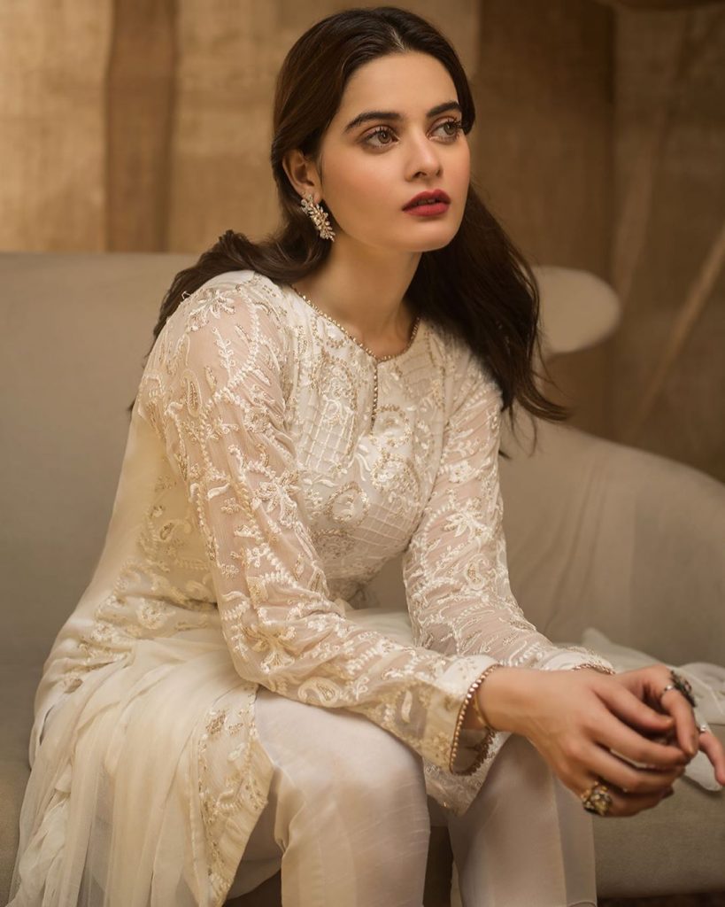 Minal Khan Looks Extraordinarily Stunning In Bridal Shoot Reviewit Pk