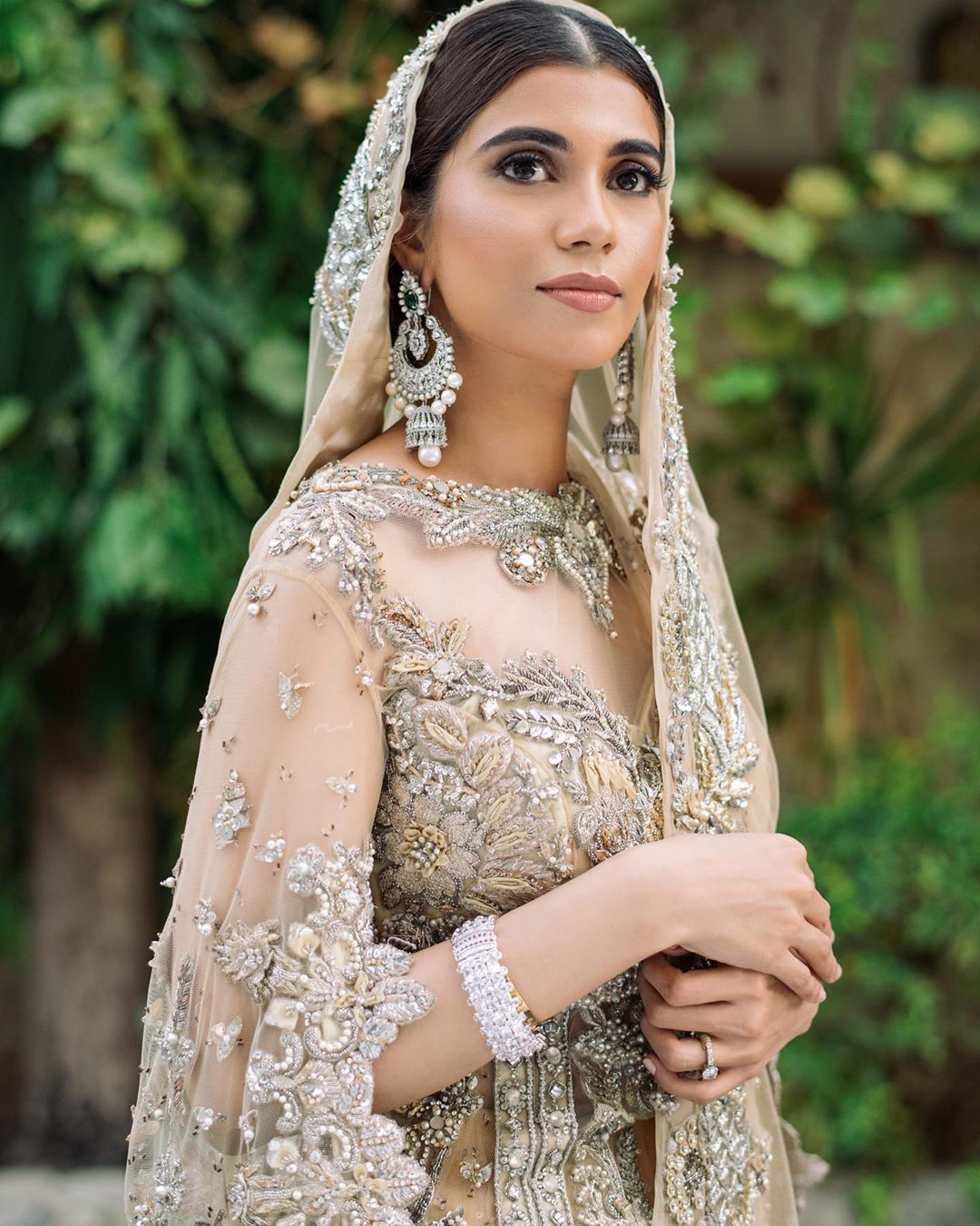 Actress Minna Rubina Tariq Bridal Photo Shoot for Elan