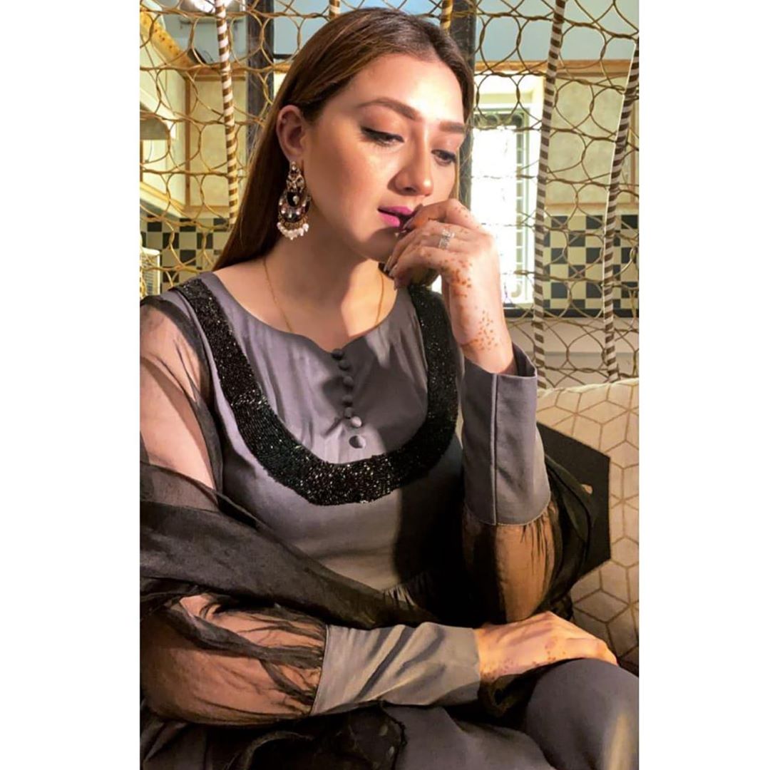 Actress Momina Iqbal Latest Beautiful Pictures
