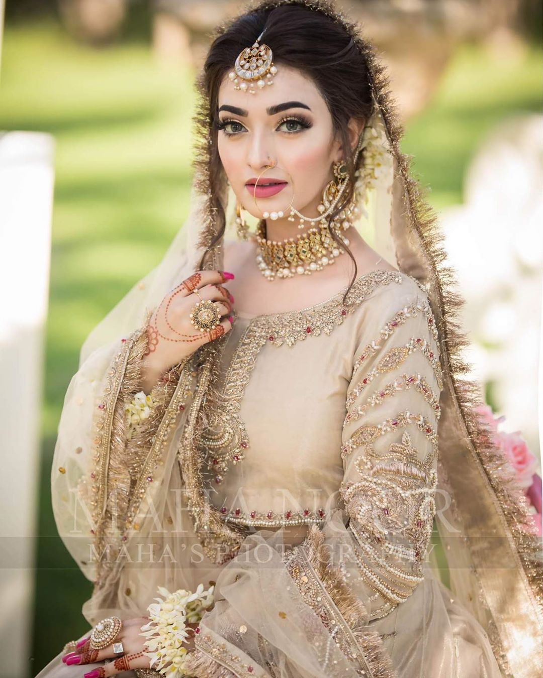 Drama Actress Nawal Saeed Beautiful Bridal Photo Shoot | Reviewit.pk