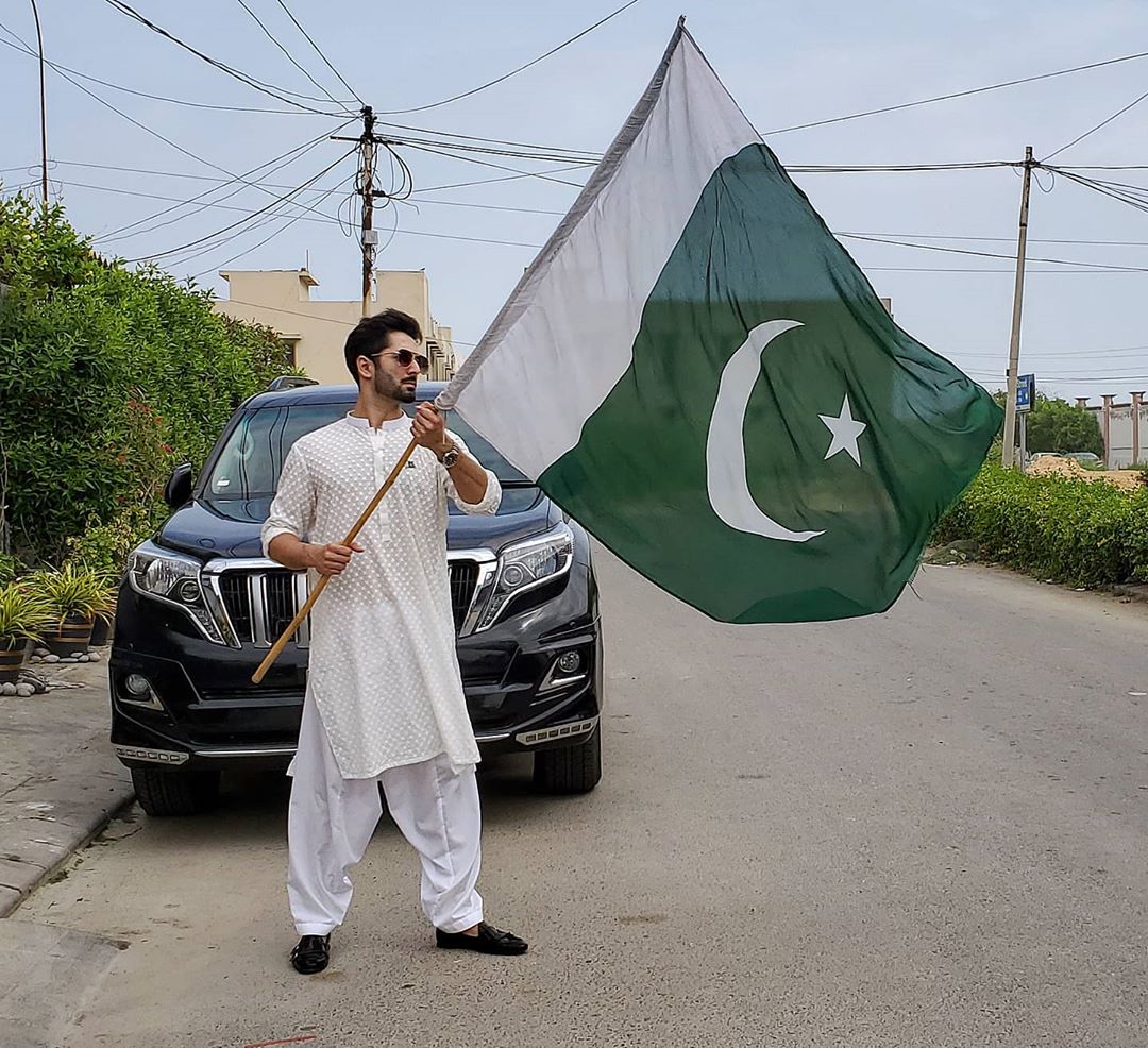 Pakistani Celebrities Pictures from independence Day