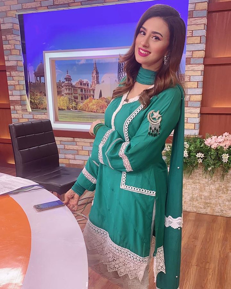 Pakistani Celebrities Pictures from independence Day