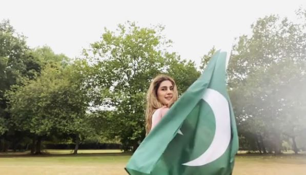 Pakistani Celebrities Pictures from independence Day