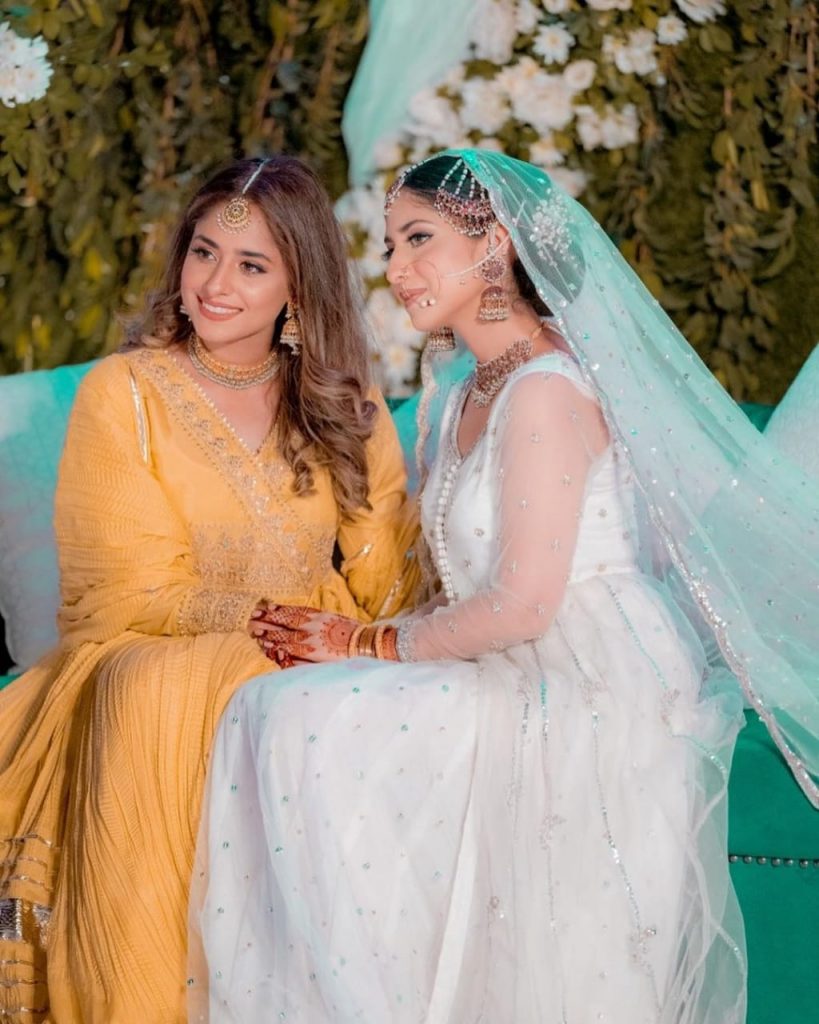 Pictures Of Sanam Jung With Sisters At Her Sister's Wedding