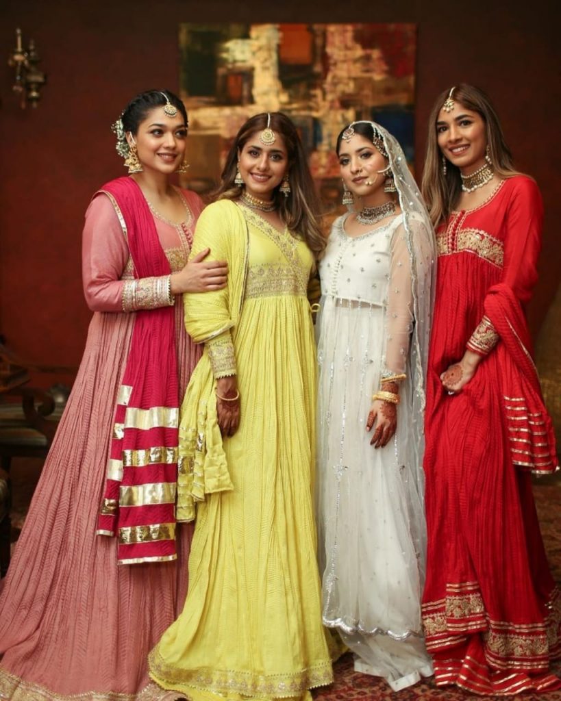 Pictures Of Sanam Jung With Sisters At Her Sister's Wedding