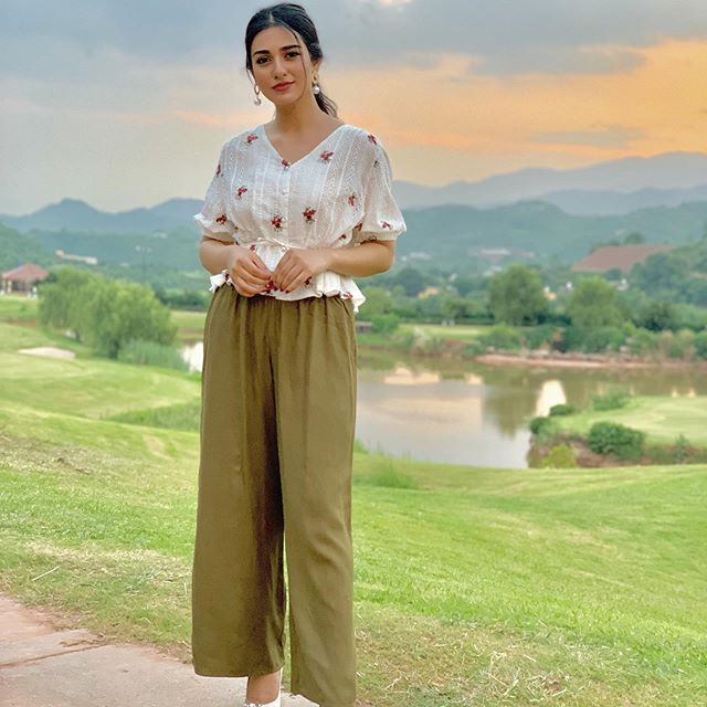 Sarah Khan Shares Tips To Stay Fit