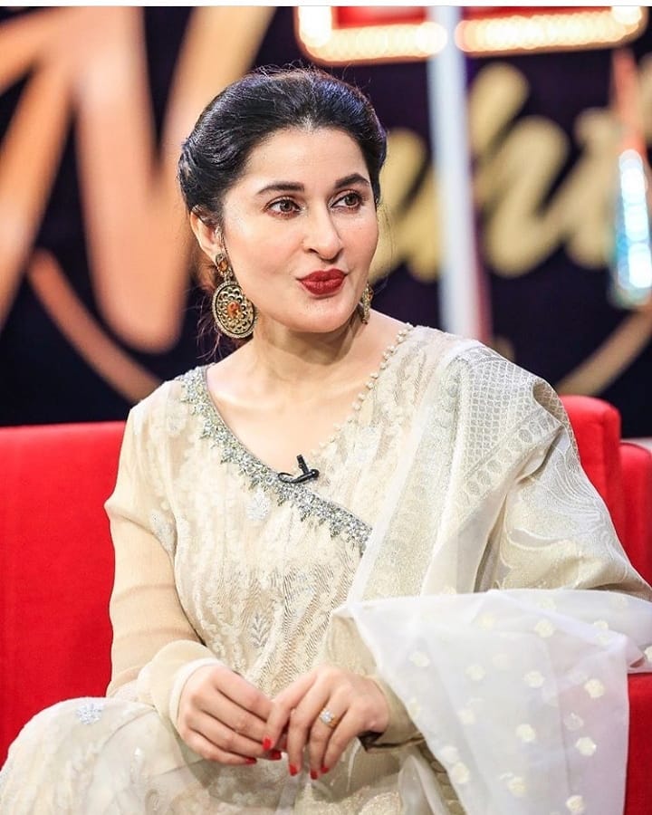 Shaista Lodhi Looks Gorgeous In Latest Pictures